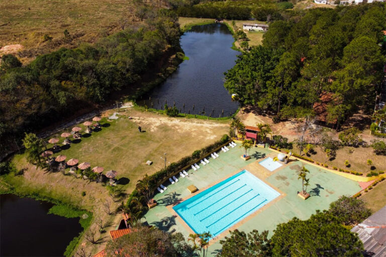 Vista aérea do Camping e Pousada Carrion